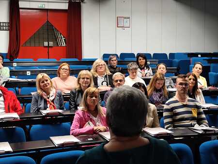 Profesorji v Sejni dvorani Občine Sežana; RV3.